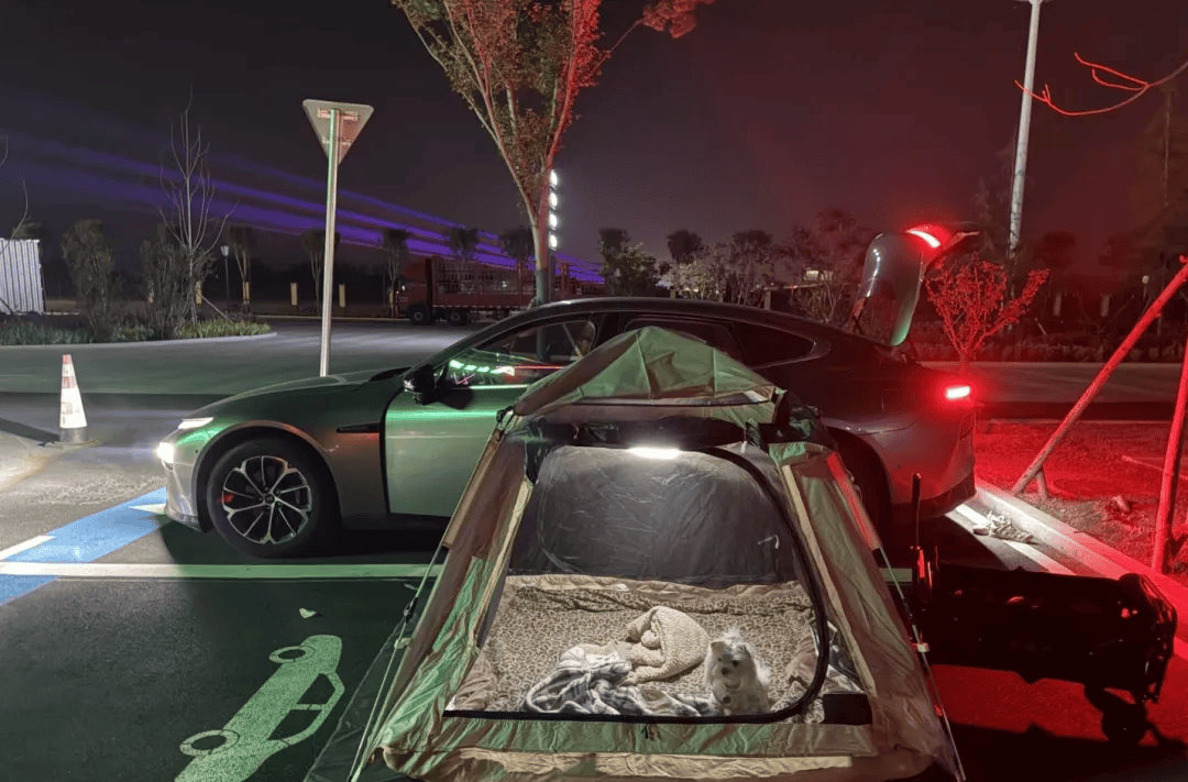 庆期间年轻人旅行掀起“帐篷过夜”热潮不朽情缘正规网站不住酒店住帐篷!国(图1) 庆期间年轻人旅行掀起“帐篷过夜”热潮不朽情缘正规网站不住酒店住帐篷!国(图1)